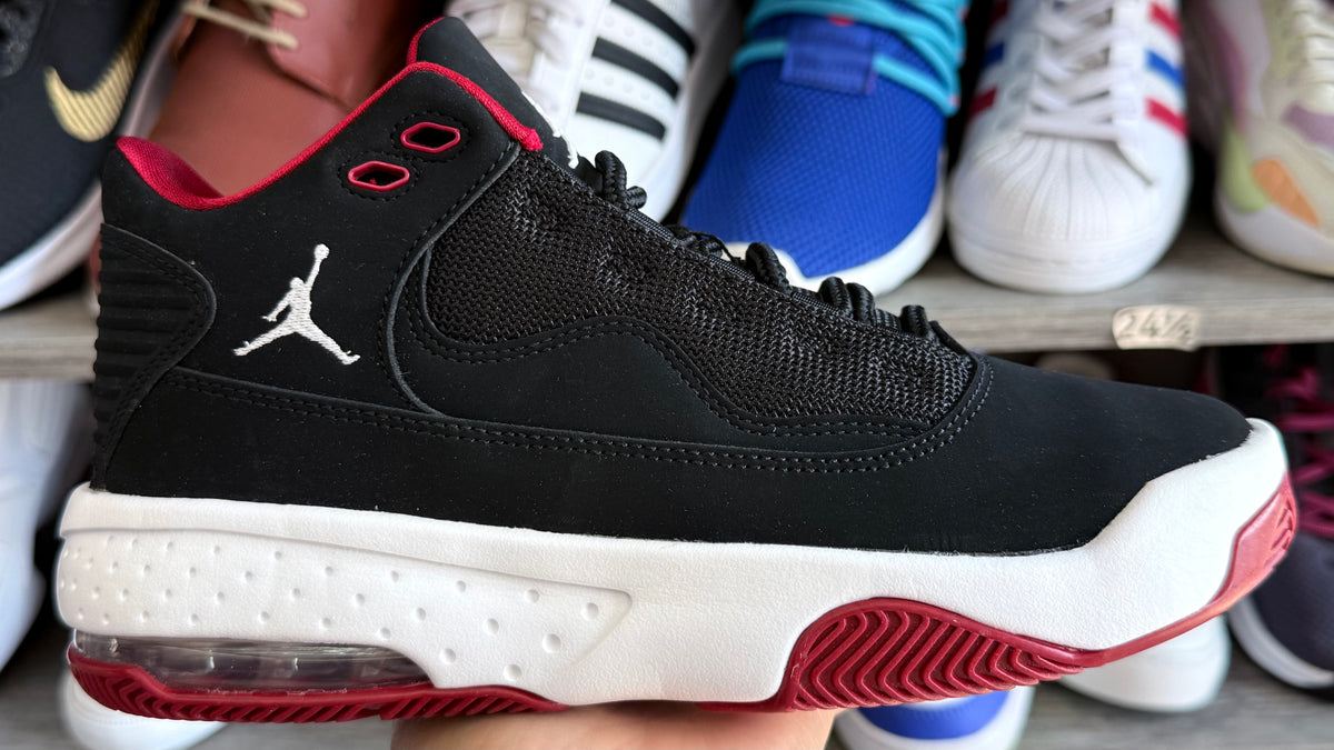 Air Jordan Max Aura 2