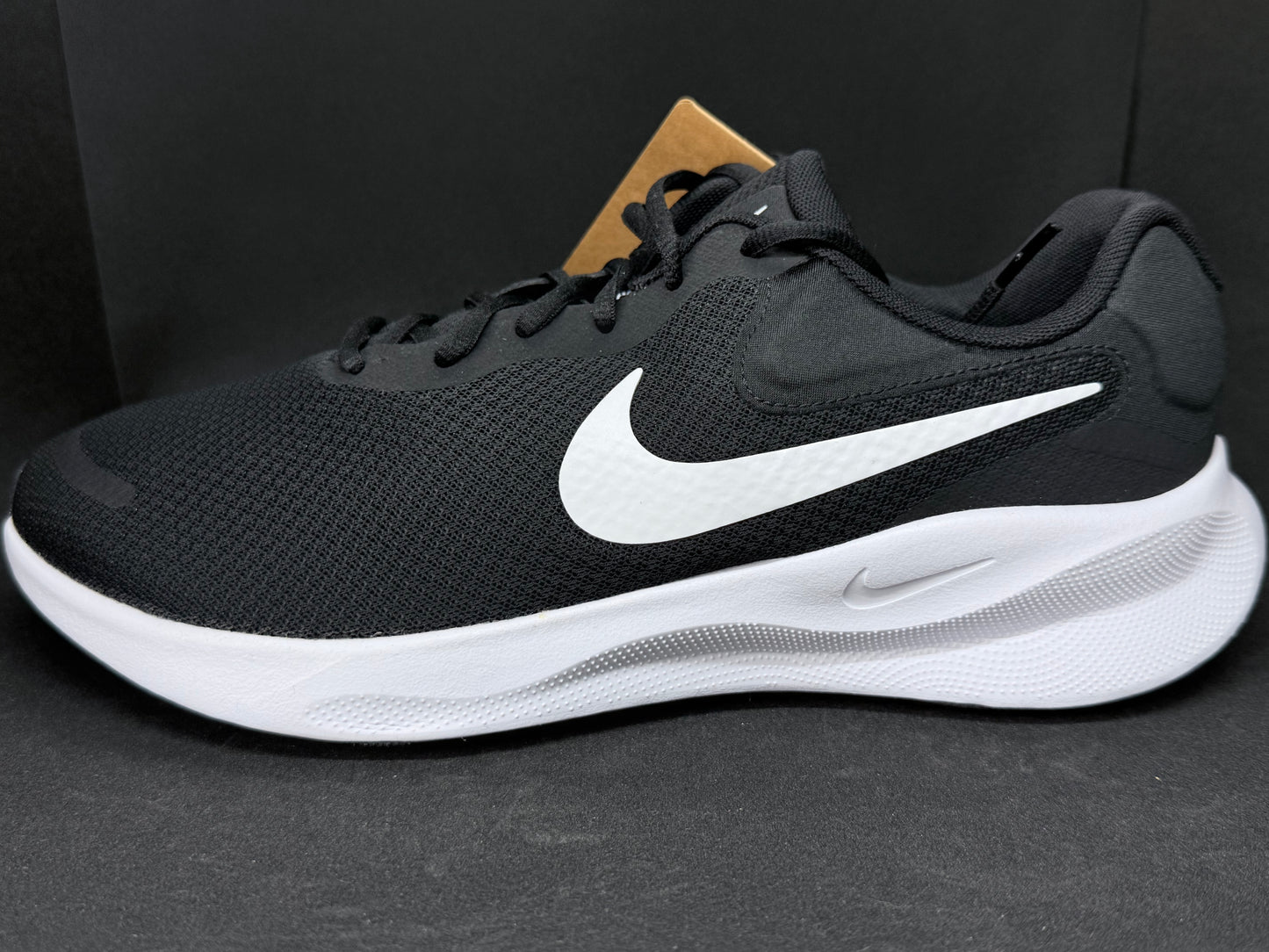Nike Revolución 7