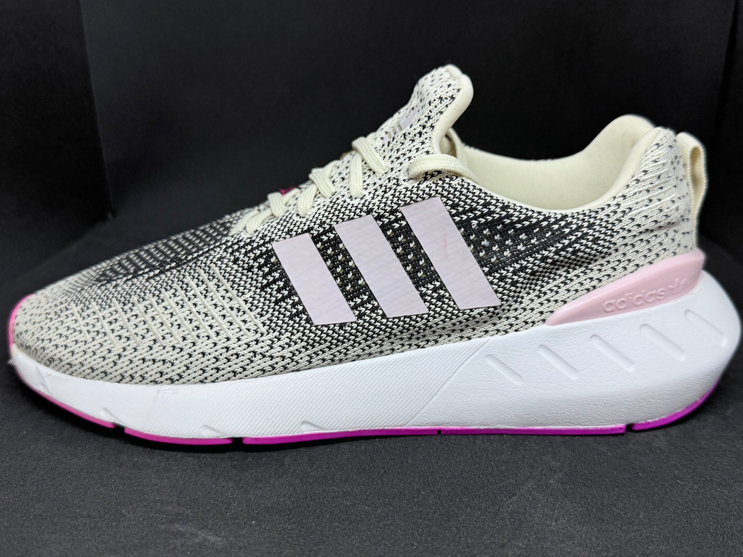 Adidas Swift Run 22