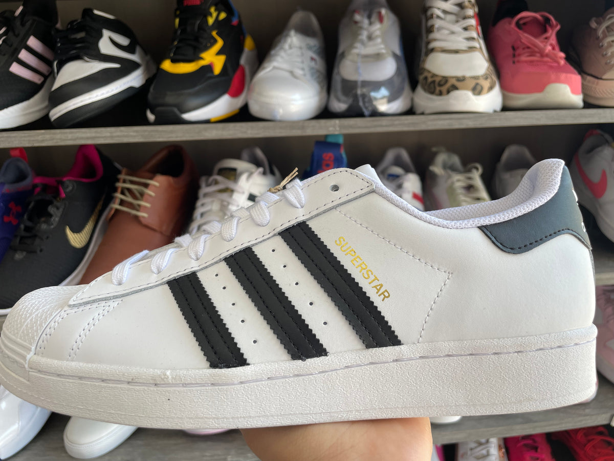 Adidas Superstar