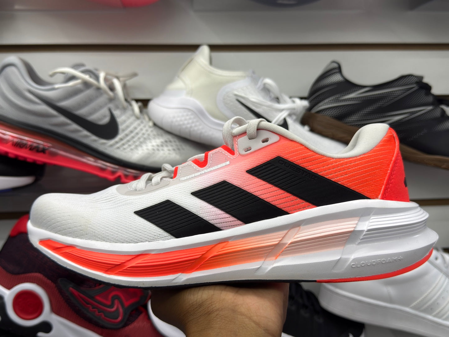 Adidas Questar 3 Cloud