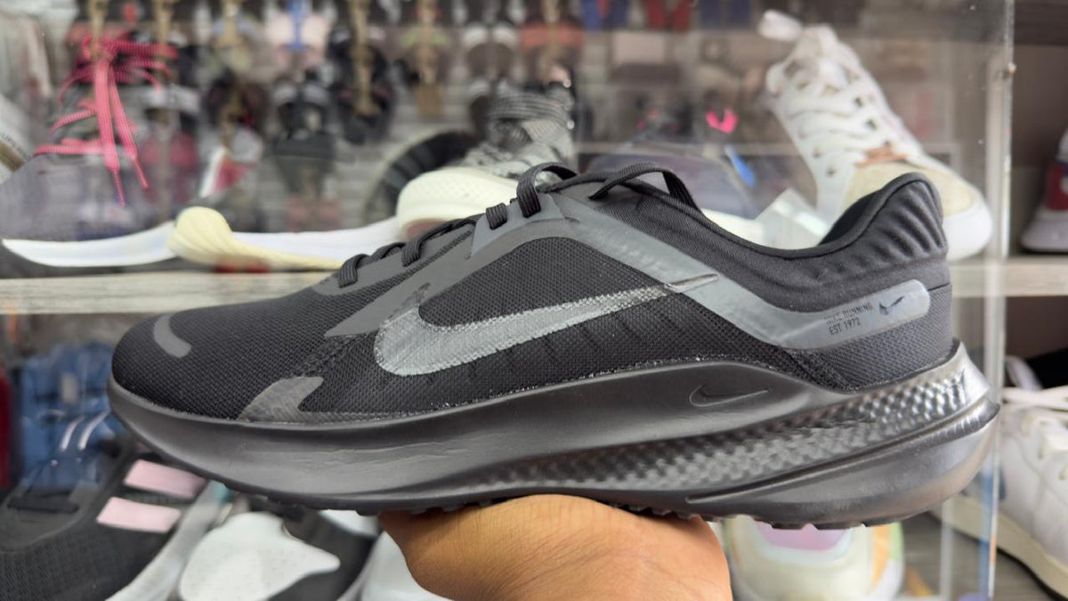 Nike Initiator