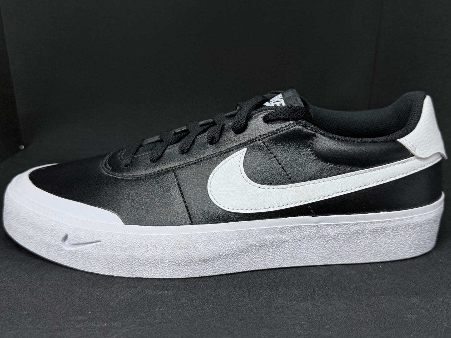 Nike Court Shot
