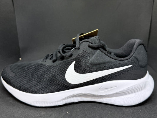 Nike Revolution