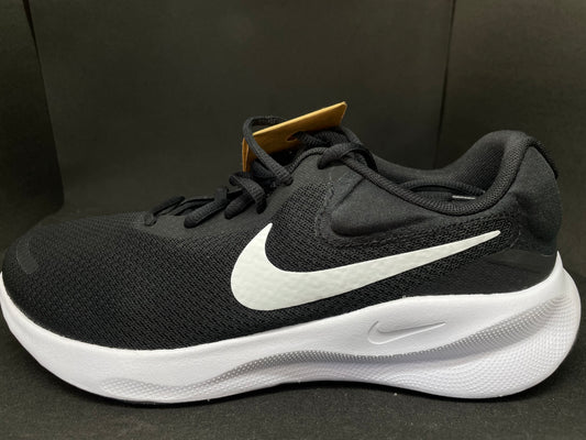 Nike Revolution 7